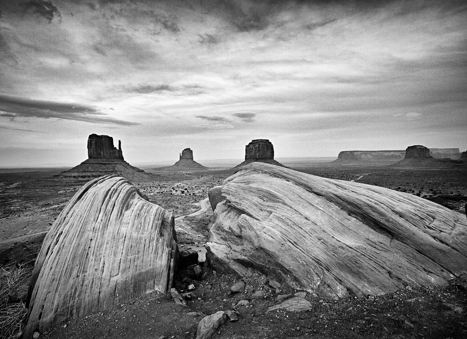 Monument-Valley-AA-spot